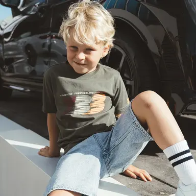 T-shirt Trace loose fit (olive)