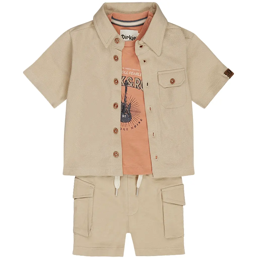 Driedelig setje (sand) - overhemd; t-shirtje en kort broekje