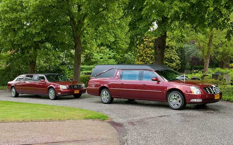 Cadillac Rouwauto Rood