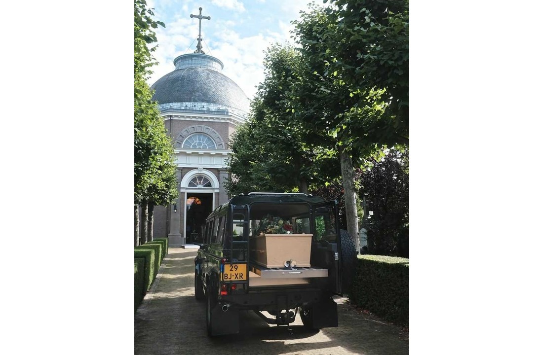Land Rover Rouwauto