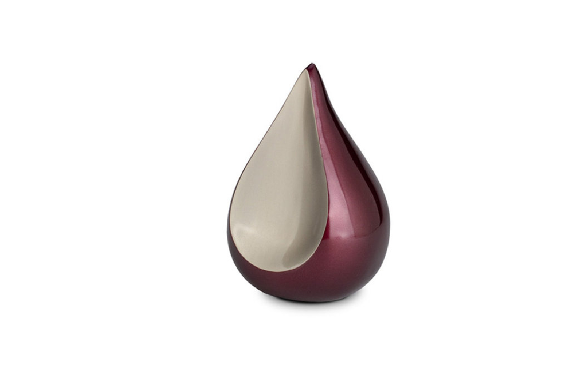 Kleine Metalen urn Teardrop rood