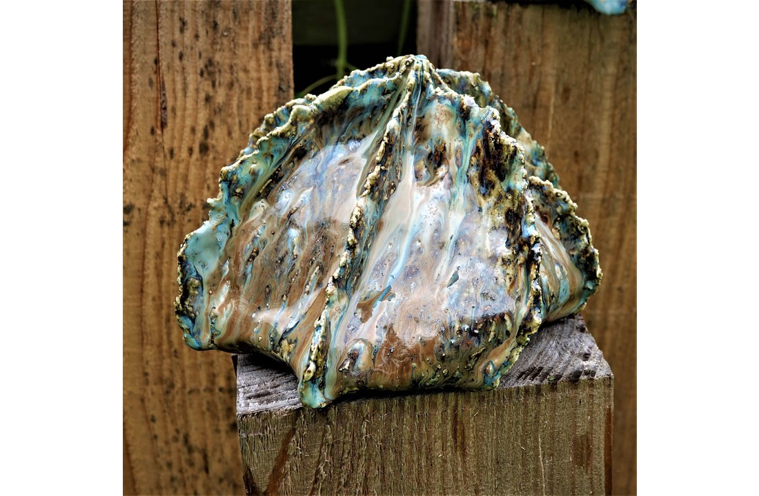 Handgemaakte urn Siphonaria 2
