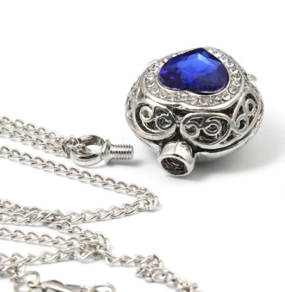 Brocante' Ashanger met ketting