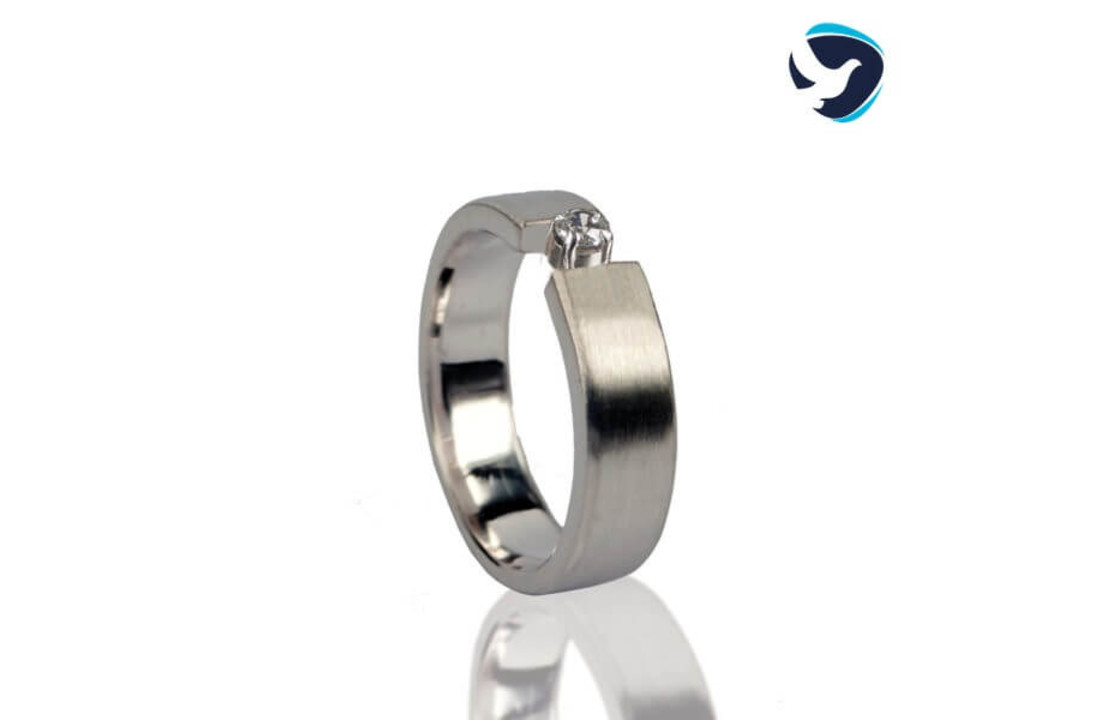 Zilveren ring met Chatonzetting met steen