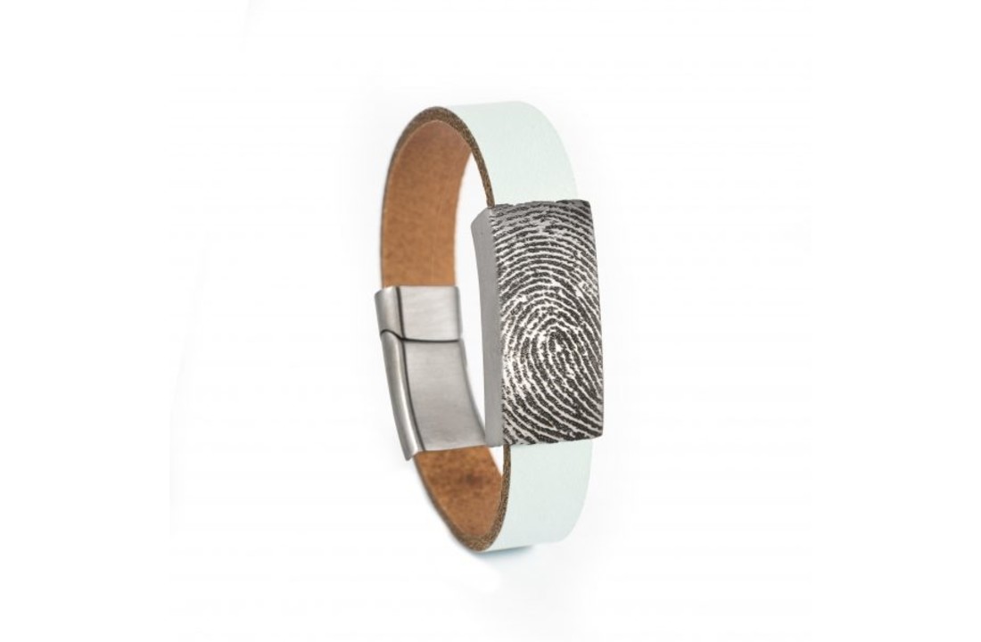 Armband aqua leer met vingerafdruk