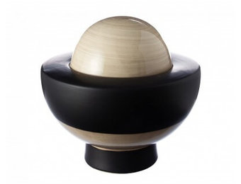 Urn kom met mokka bol