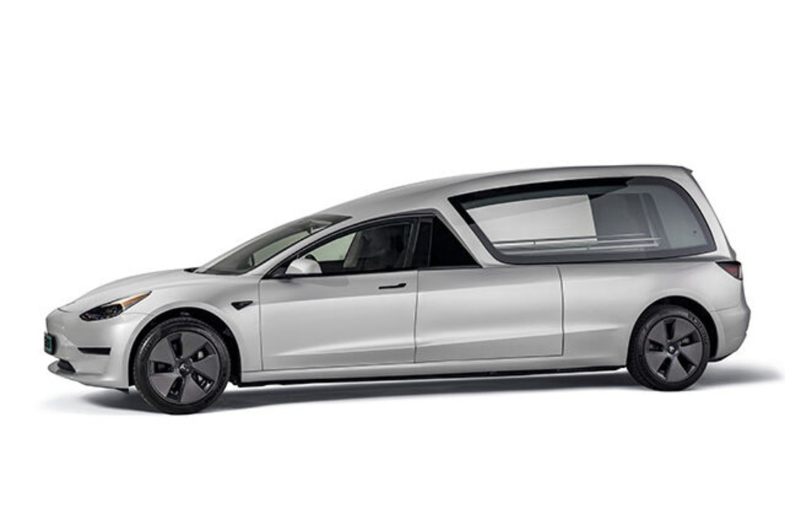 Tesla Model 3 Rouwauto