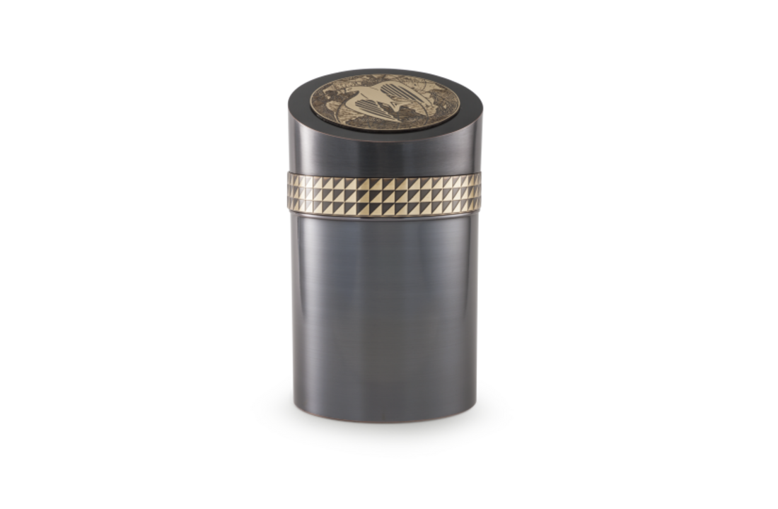 Koperen urn met Decoratieve deksel