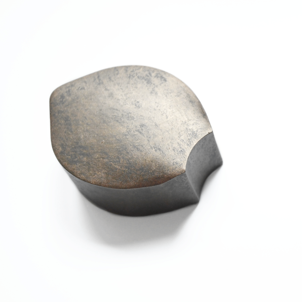 Urn / Asbeeld Losse blaadjes voor Vergeet ons niet - Brons