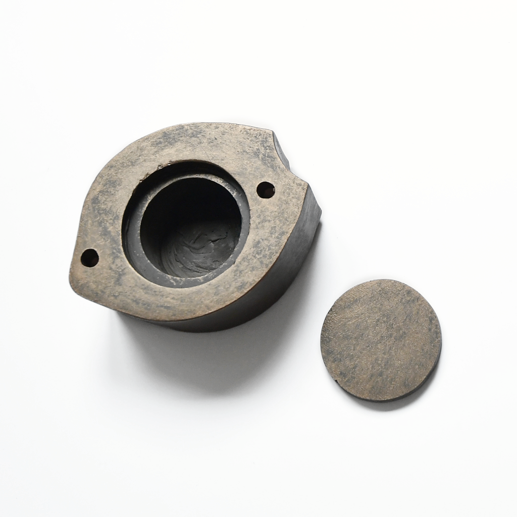 Urn / Asbeeld Losse blaadjes voor Vergeet ons niet - Brons