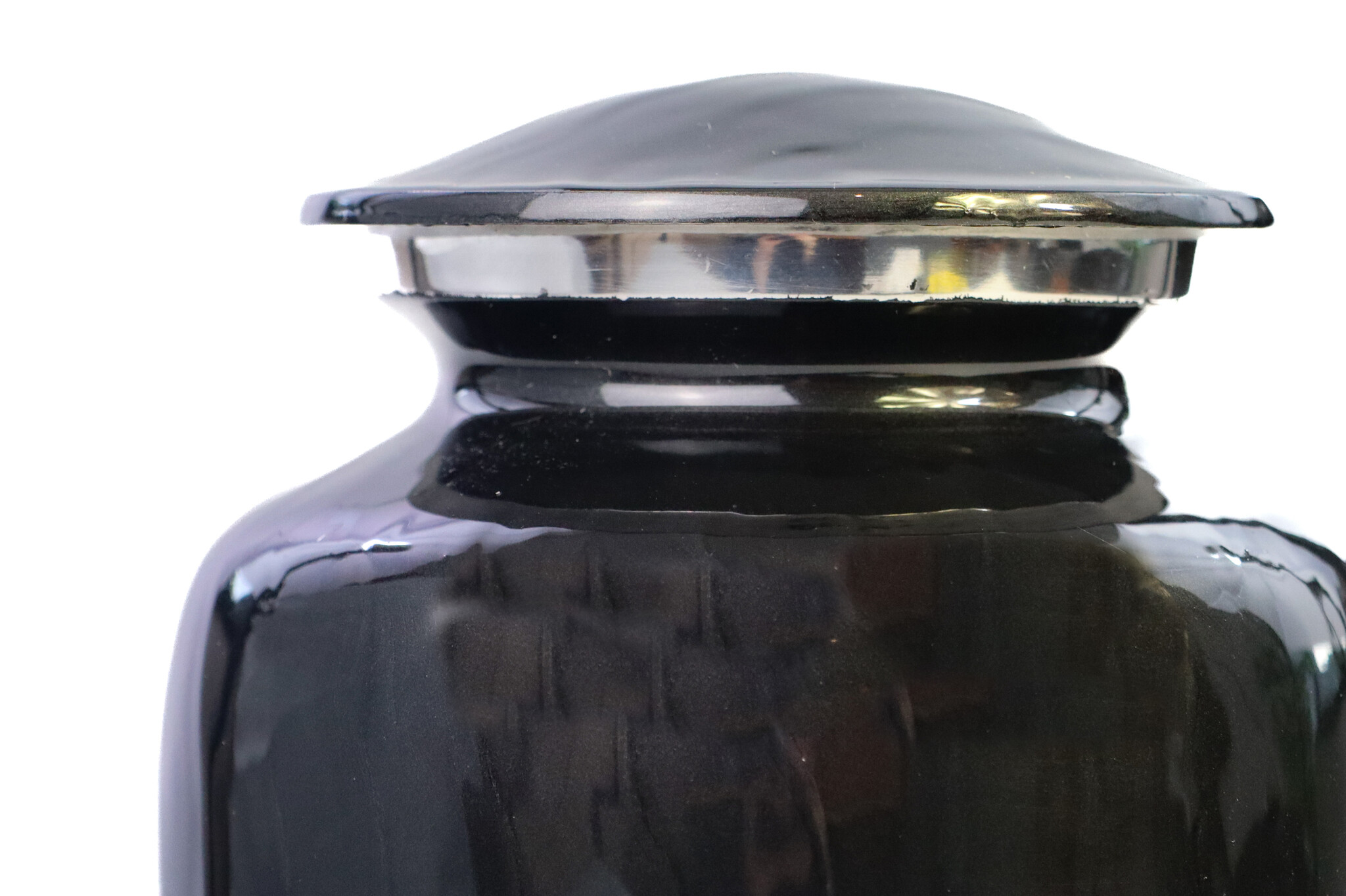 Zwart/donker gegolfde urn - medium