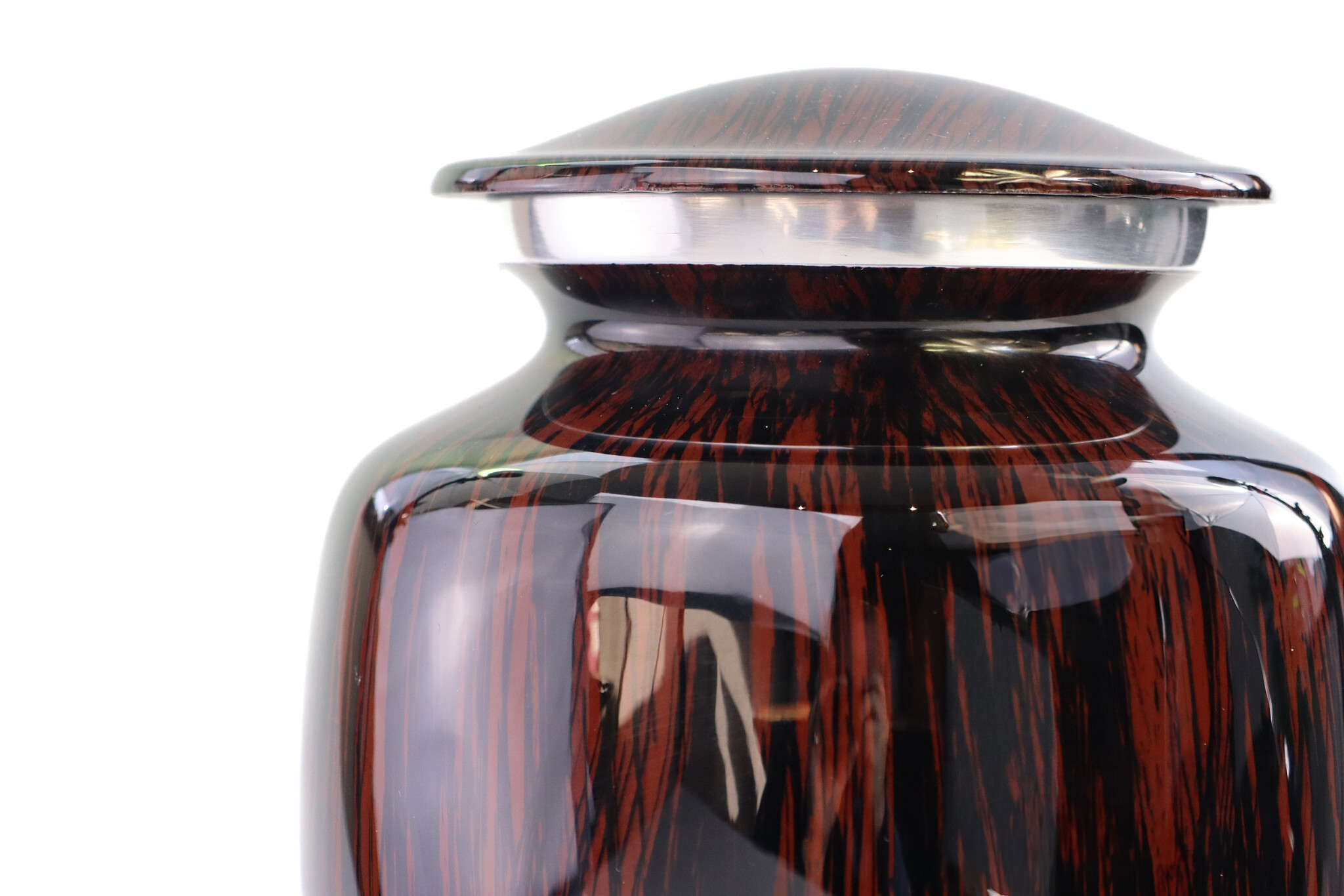 Donkerbruine urn met verticaal houtmotief - medium