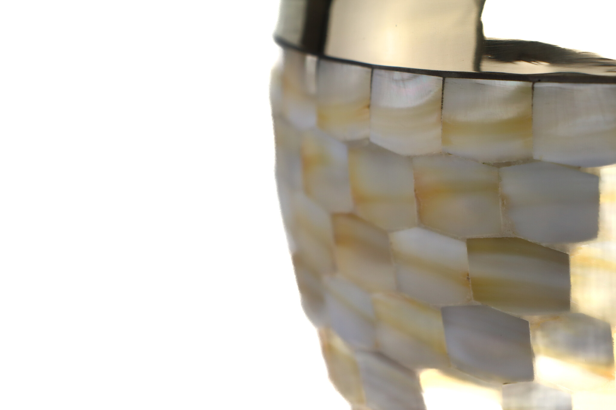 Messing urn afgewerkt met parelmoer - groot