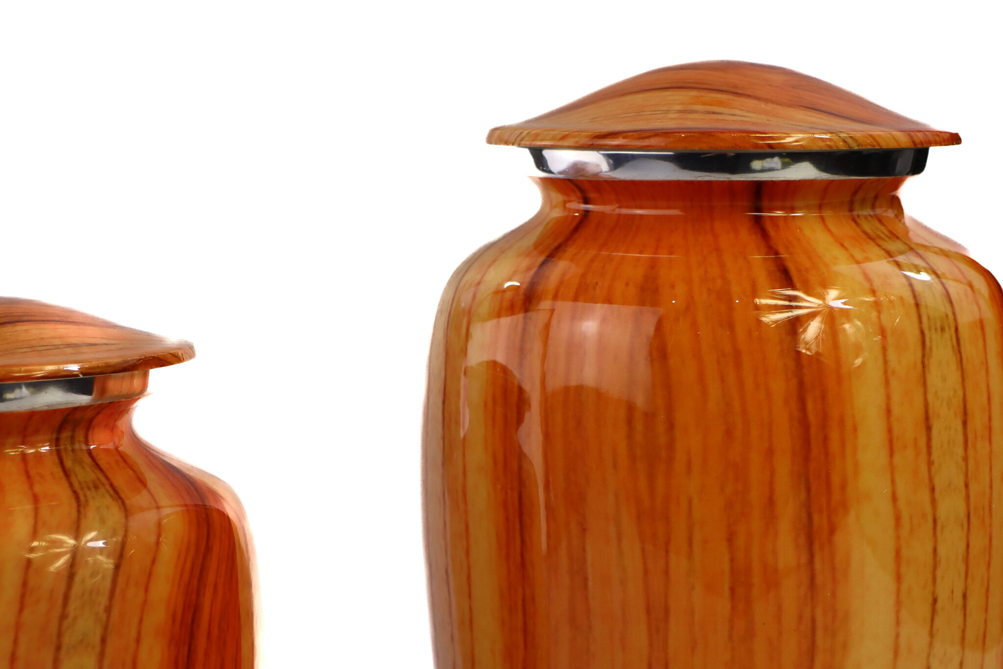 Lichtgekleurde urn met verticaal houteffect - groot