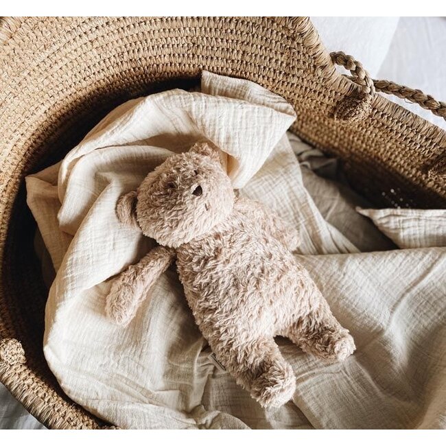 Moonie Moonie the humming bear sand