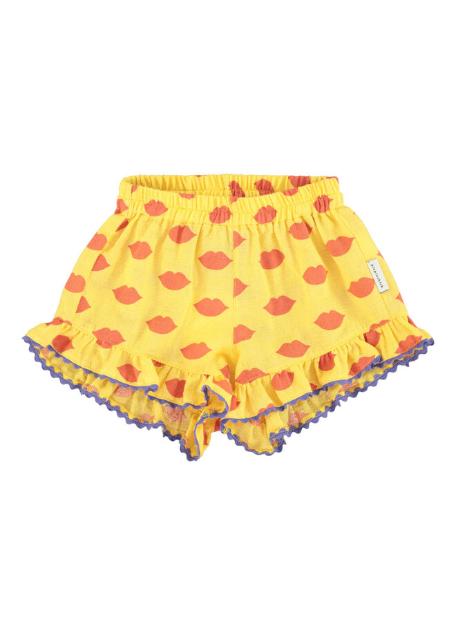 shorts w/frills | yellow w/ red lips