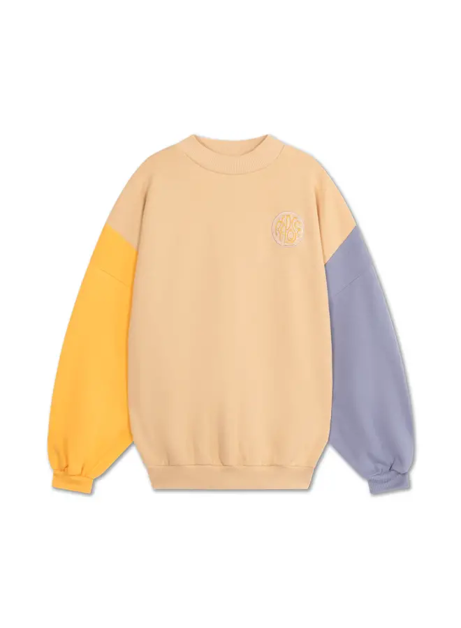 23. crewneck sweater color block