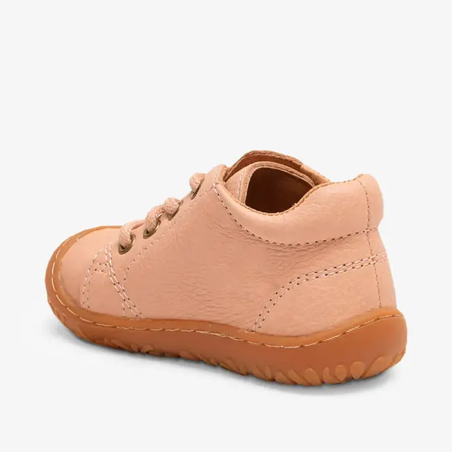 Bisgaard Barefoot hale l Nude