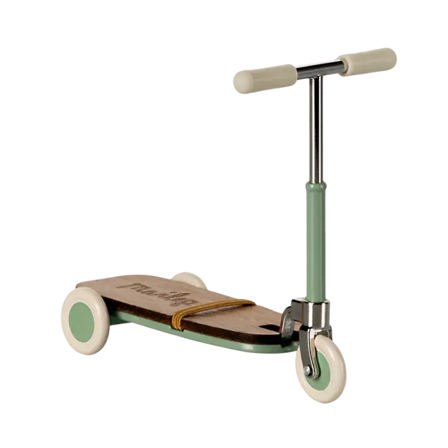 Maileg Kick board, Mouse - Mint