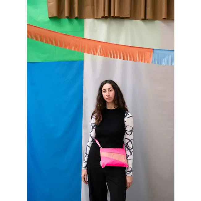 SUSAN BIJL The New Pouch Fluo Pink & Try Medium