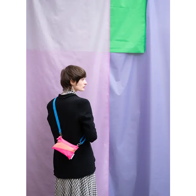 SUSAN BIJL The New Pouch Fluo Pink & Try Small