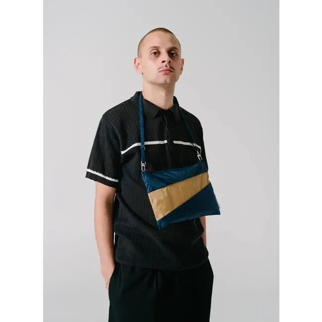 SUSAN BIJL The New Pouch Navy & Camel Medium