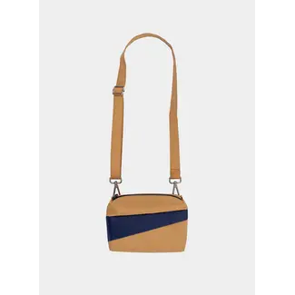 SUSAN BIJL The New Bum Bag Camel & Navy Small