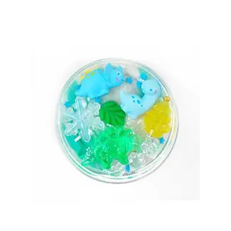 Dutch Dough Dinosaurs in the snow surprise pot