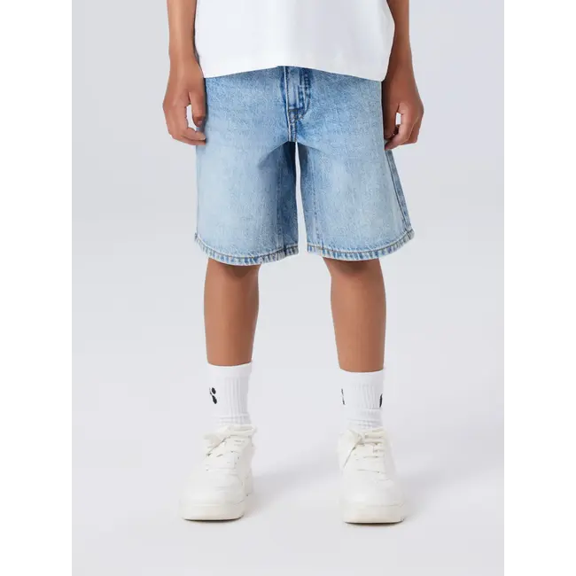 Name it NKMRYAN REG L DNM SHORTS 6750-DM NOOS Light Blue Bleached Denim