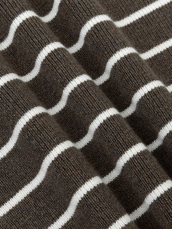 YDENCE Top || Devina || Mud + Ecru