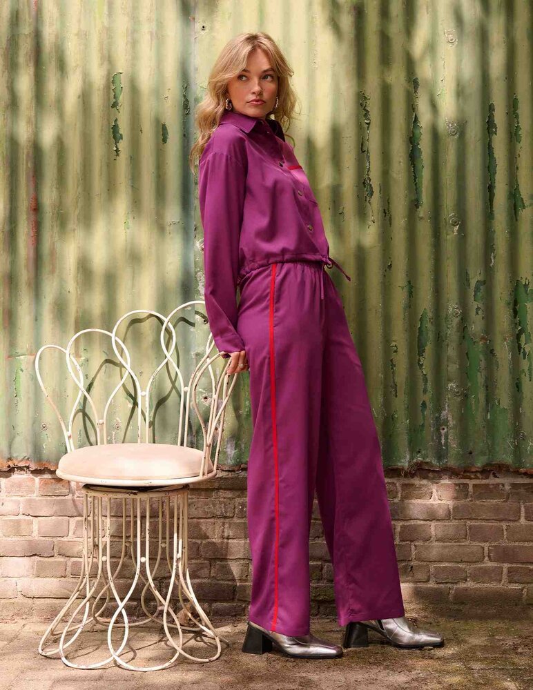 YDENCE Blouse || Kess || Fuchsia Purple+Red