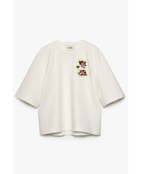 CKS T-shirt || Sari || White Medium CKS T-shirt || Sari || White Medium