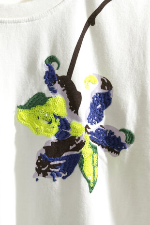 CKS T-shirt || Saria || White light