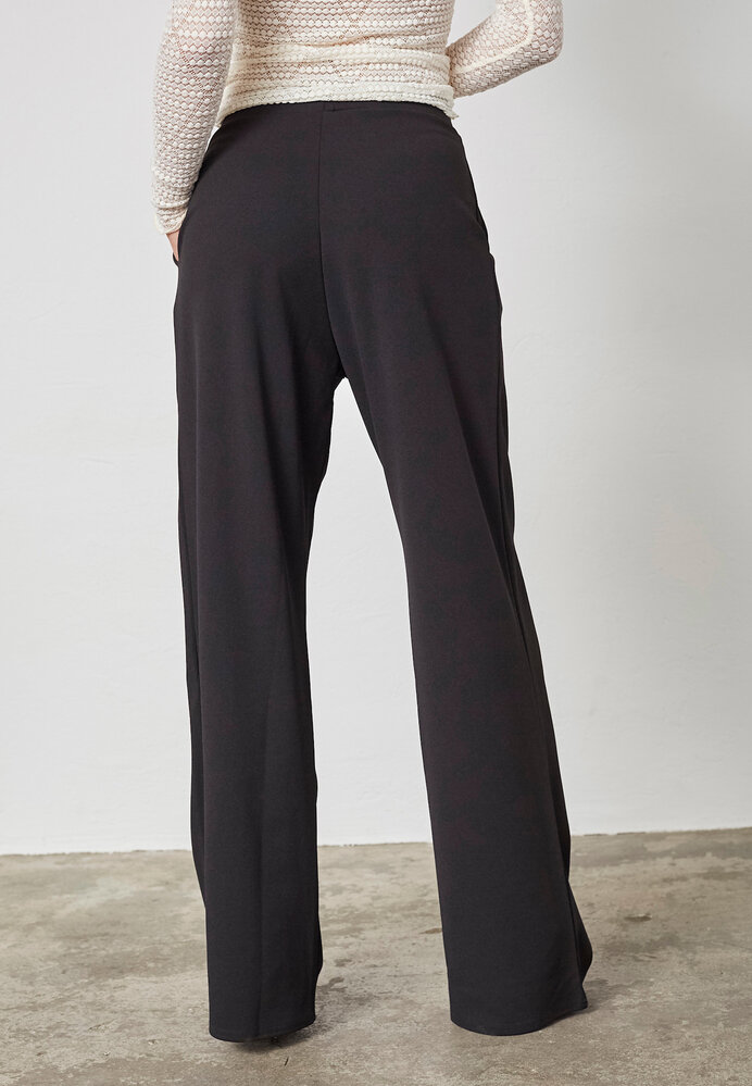 Sisterspoint Pantalon || New Glut-pa || Black
