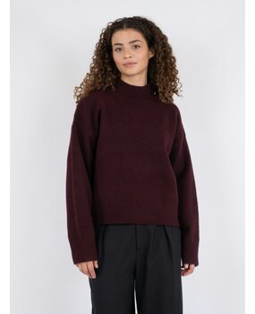 Neo Noir Trui || paulina || Wine Neo Noir Trui || paulina || Wine