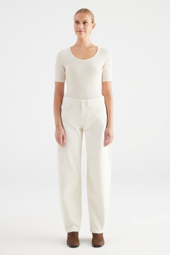C.O.J Barrel Jeans || Clara || Ecru