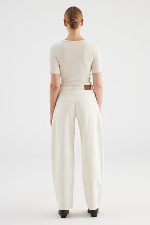 C.O.J Barrel Jeans || Clara || Ecru