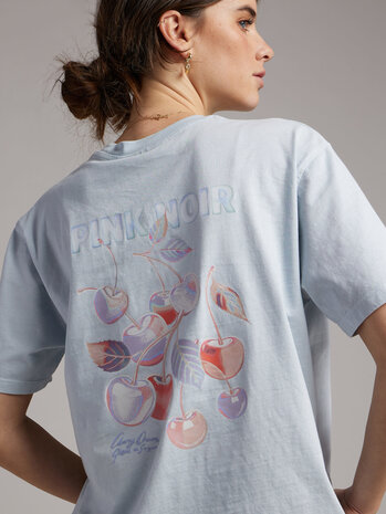 Pink Noir T-shirt || Caroline || Skyway