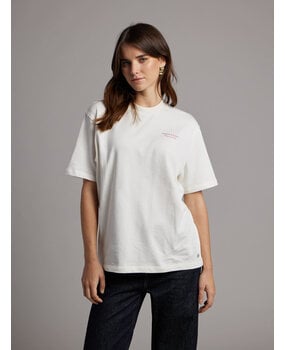 Pink Noir T-shirt || Faylinn || Cloud Dancer