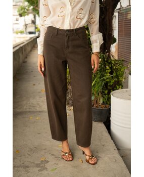Oraije Barrel jeans || Bony || Chocolat Oraije Barrel jeans || Bony || Chocolat