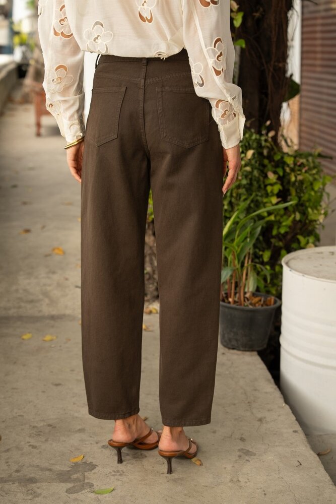 Oraije Barrel jeans || Bony || Chocolat Oraije Barrel jeans || Bony || Chocolat