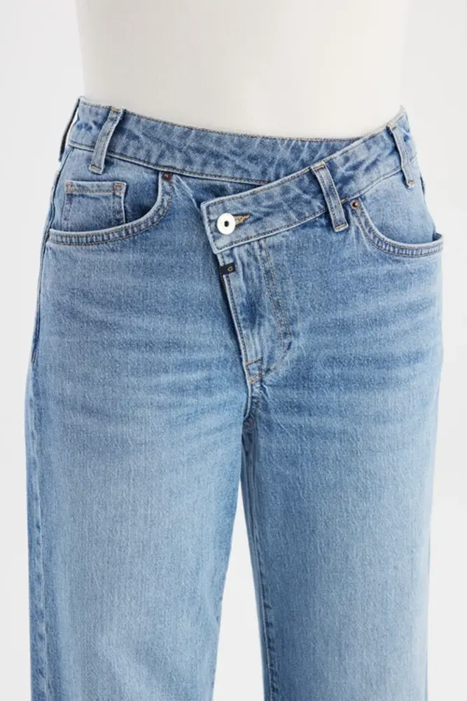 C.O.J Straight fit Jeans || Cora || Medium Blue