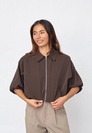Sisterspoint Jack || Nelly-ja || Dark Brown