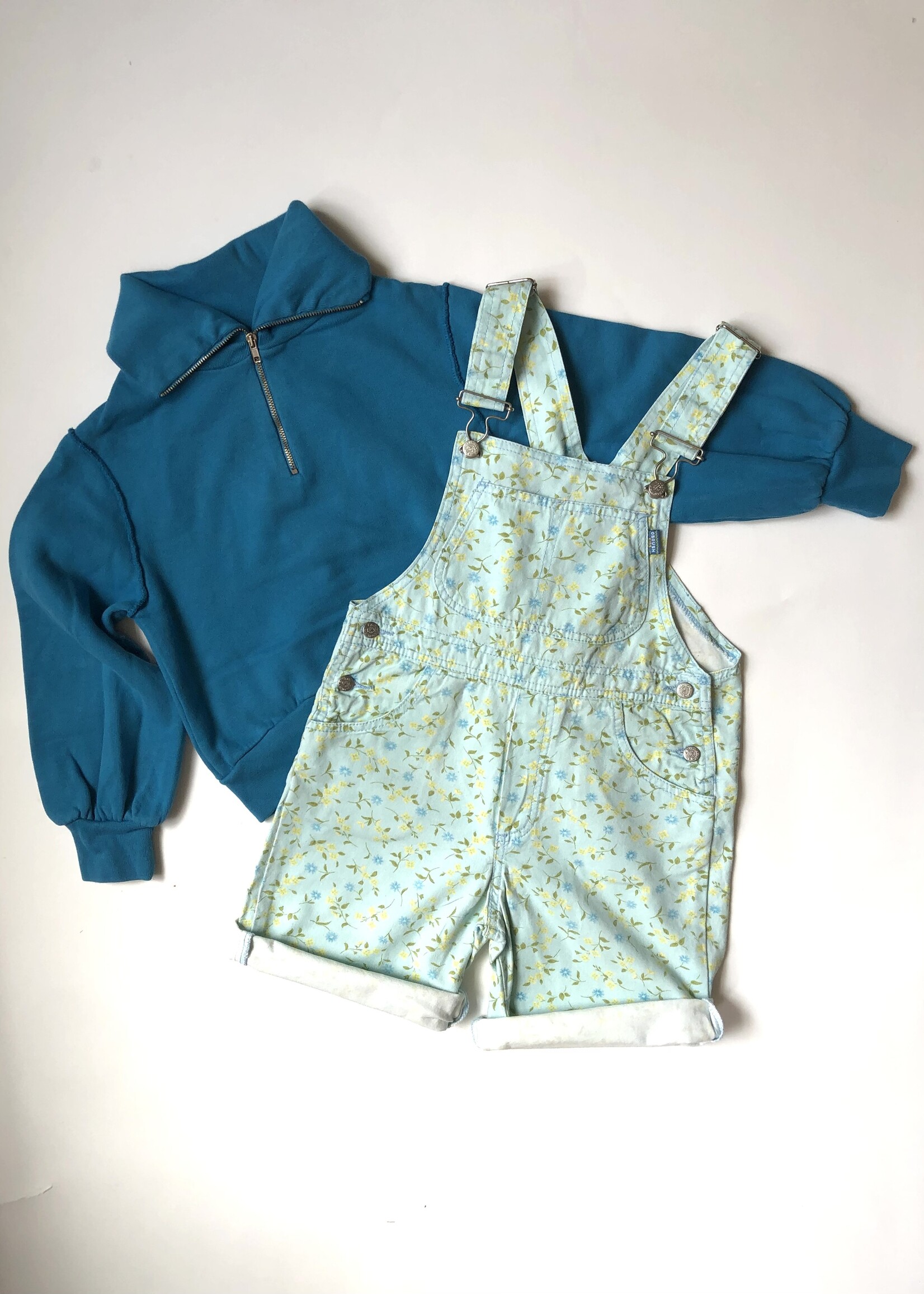 Vintage Turquoise floral denim shortall 7-8y