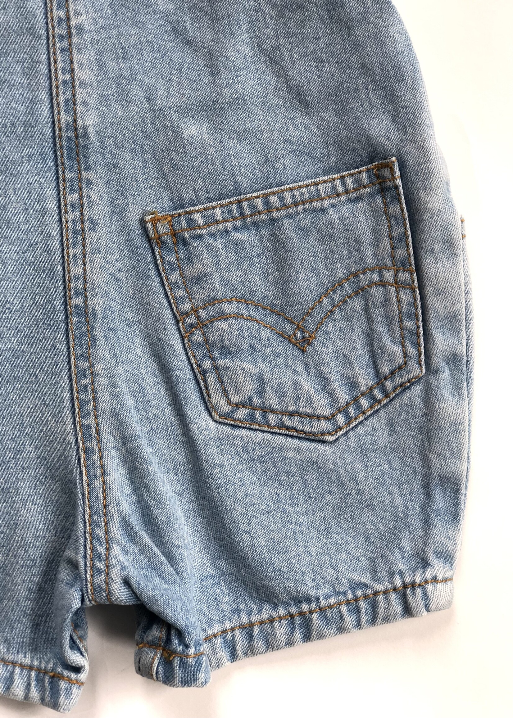 Levi's White Tab Lightwash shortall 6m