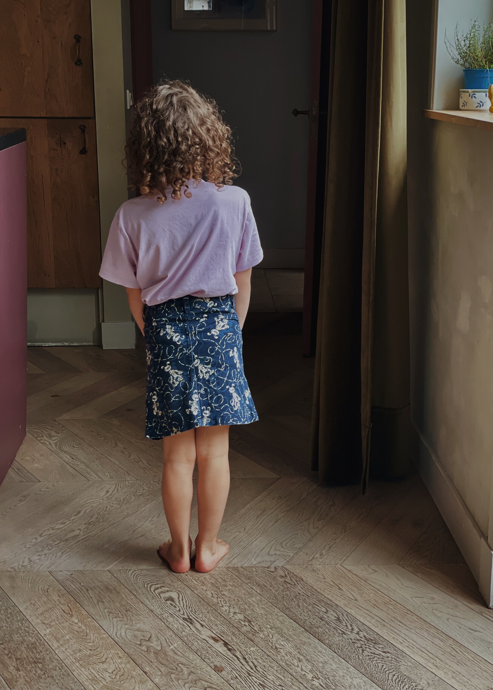 Studio Aventures Marsupilami blue velvet skirt 6y