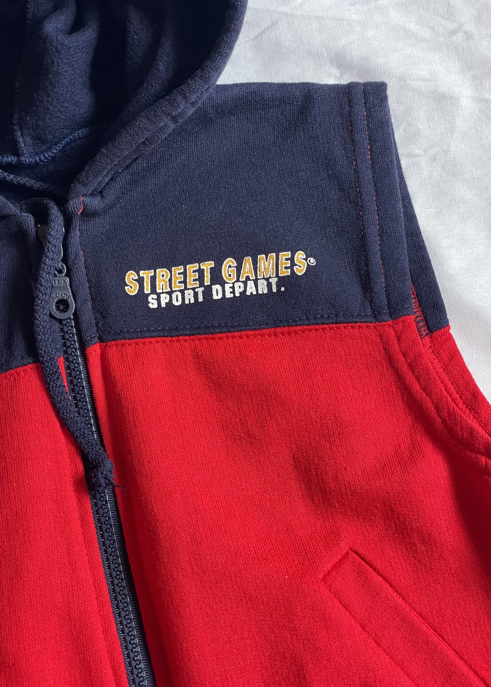 Vintage Street games Jogging Bodywarmer 4y