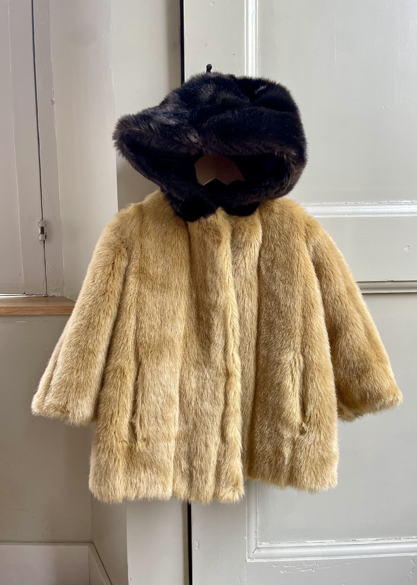 Vintage Faux Fur Hooded Bear Jacket 4-5y
