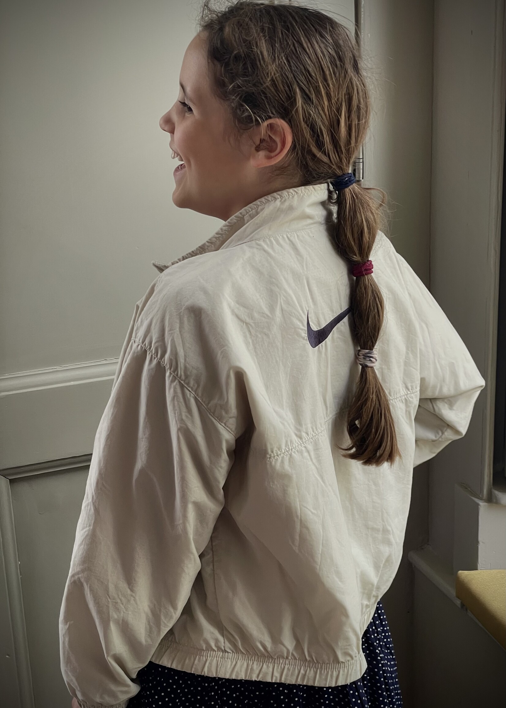 Nike Creme Sports Mesh Jacket 8-10y