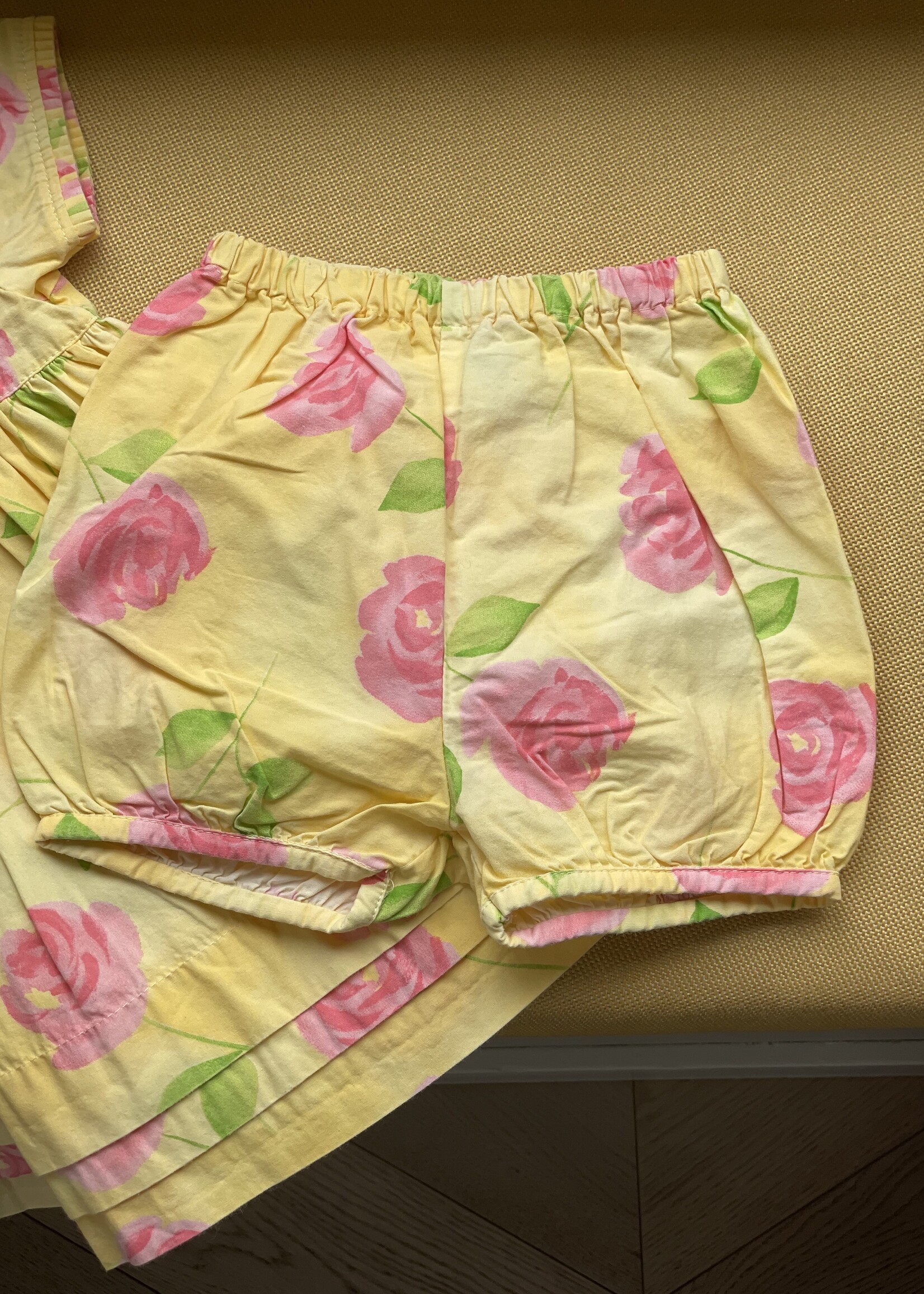 Vintage Yellow Roses Set 6m